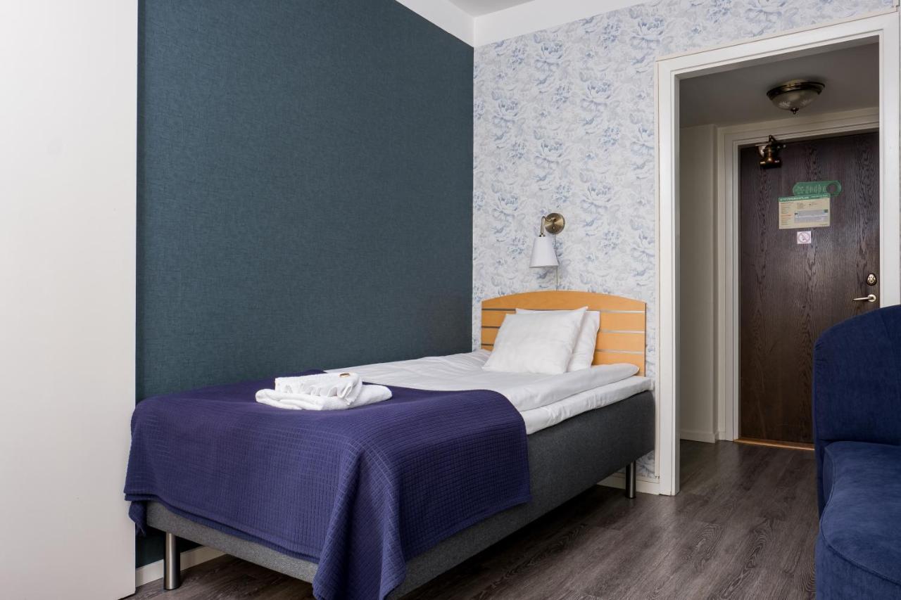 Hotel Vaennaes Vannas Экстерьер фото